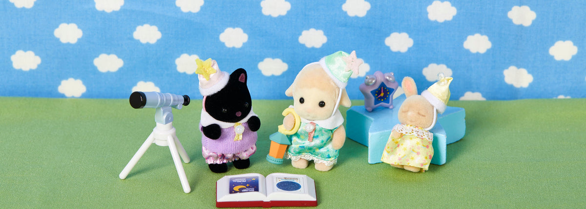 Figures & Furniture