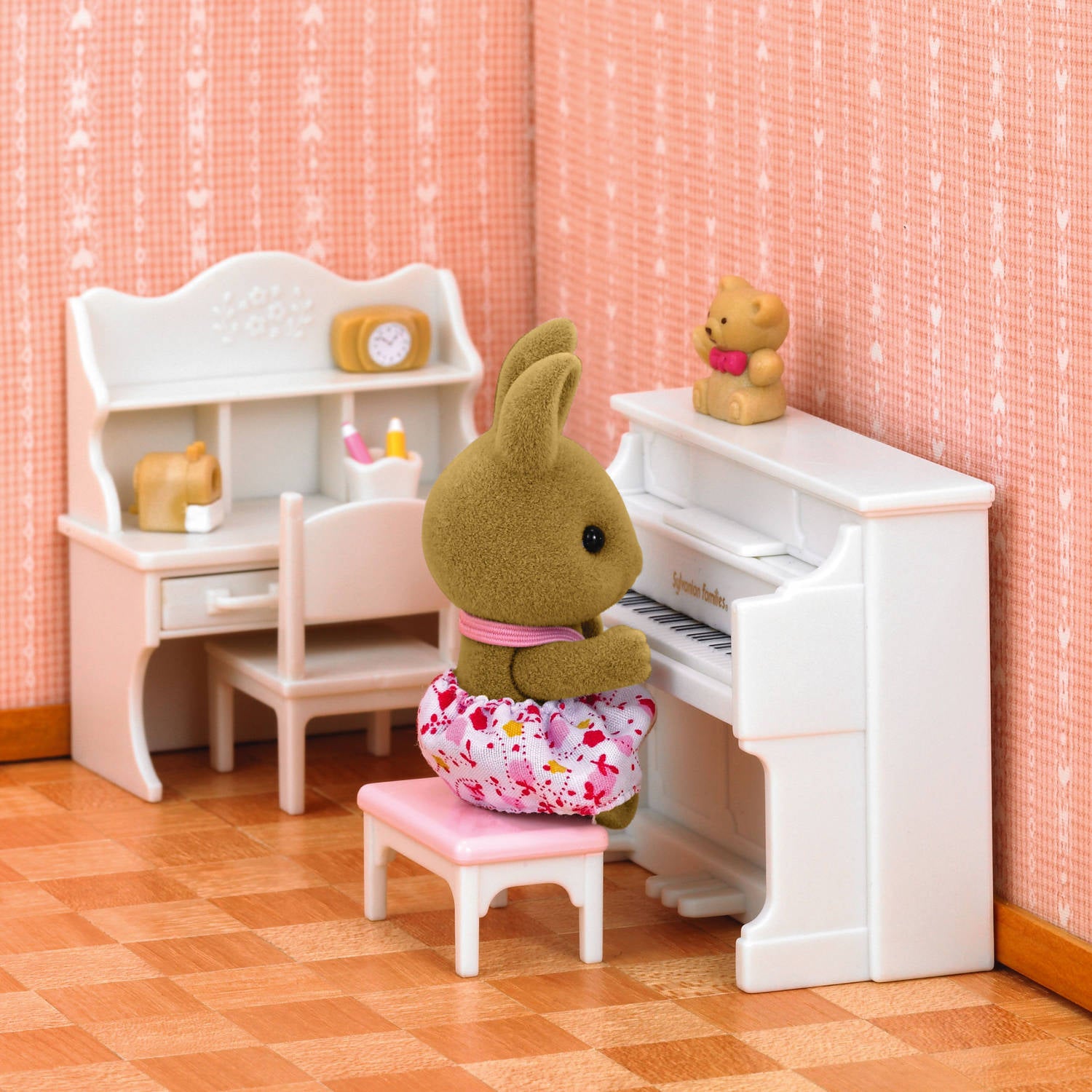 Girl's Bedroom Set (with Rabbit Sister)