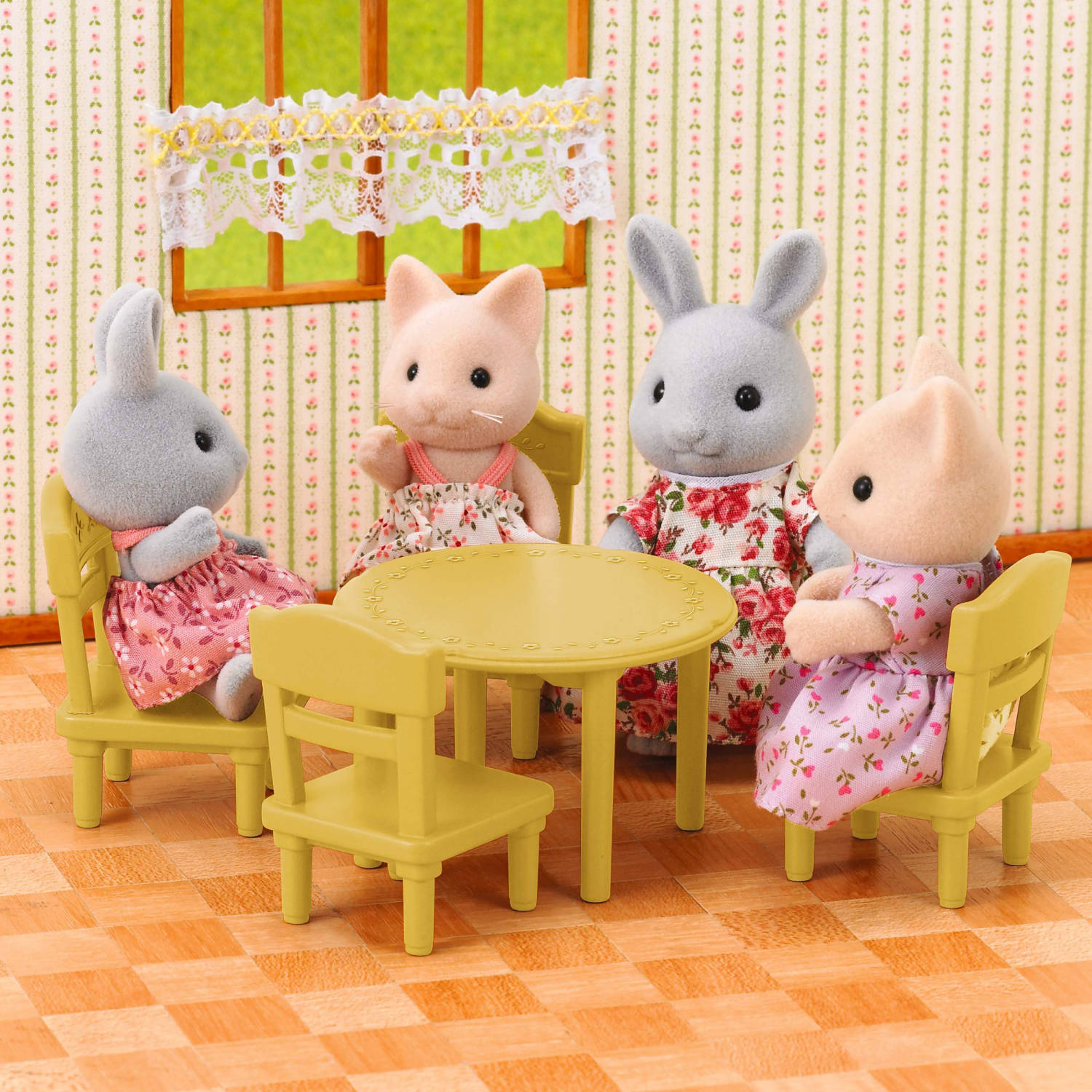 Table & Chair Set