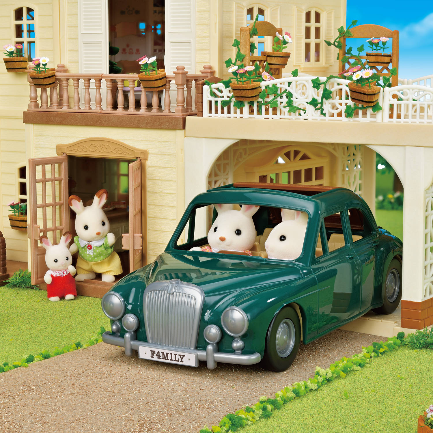 Large House with Carport Gift Set